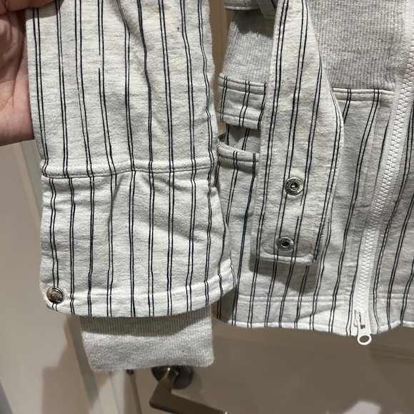 Unique Limited Edition Lululemon white Jacket with Belt - 6 - Picture 4 of 7